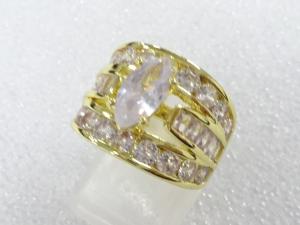 クリスタル　指輪(10号)